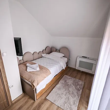 Ema Sl Apartment