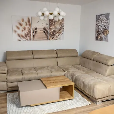 Apartment Ema Sl *